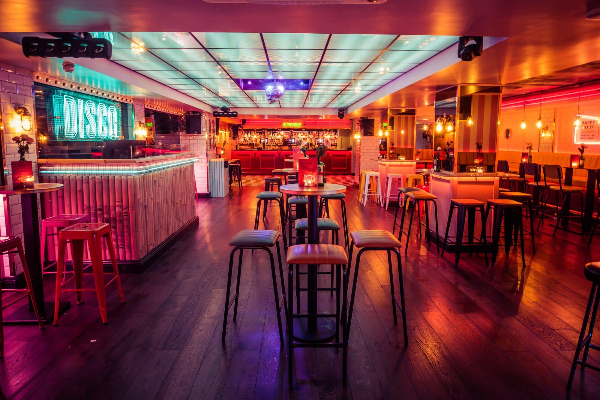 The 8 Best Bars In Piccadilly Circus London Party Pub Crawl